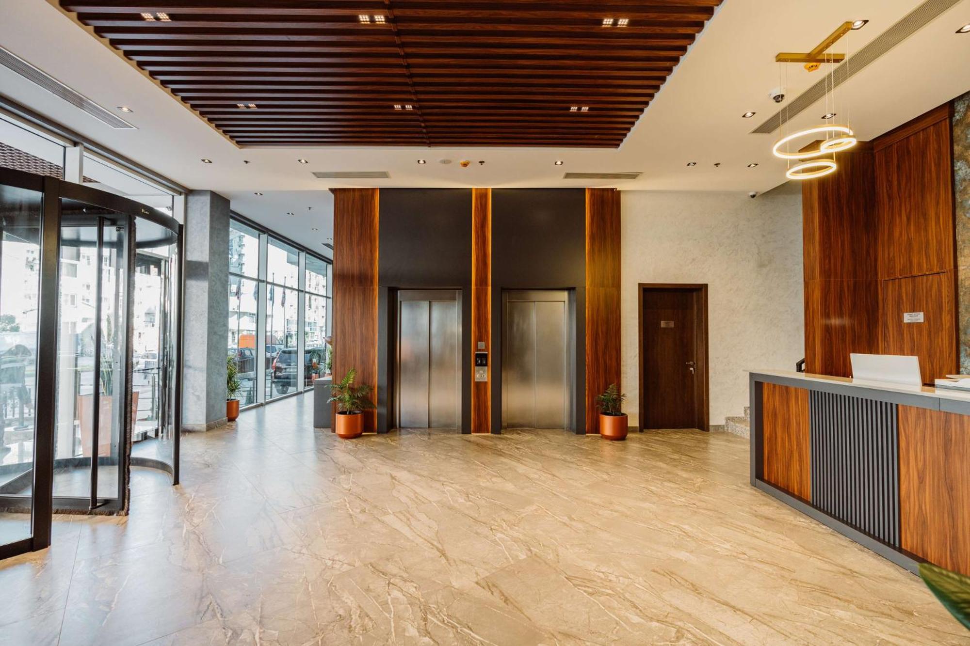 Best Western Plus באטומי מראה חיצוני תמונה