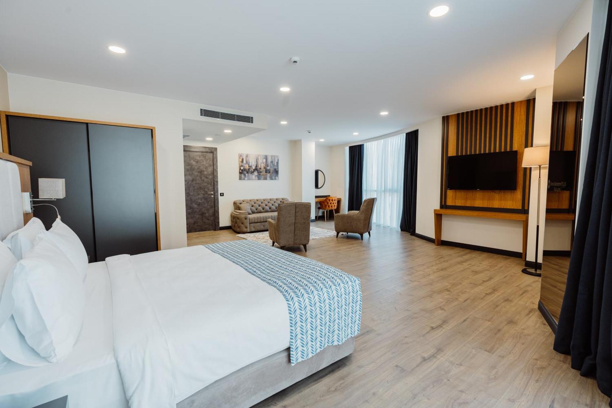 Best Western Plus באטומי מראה חיצוני תמונה