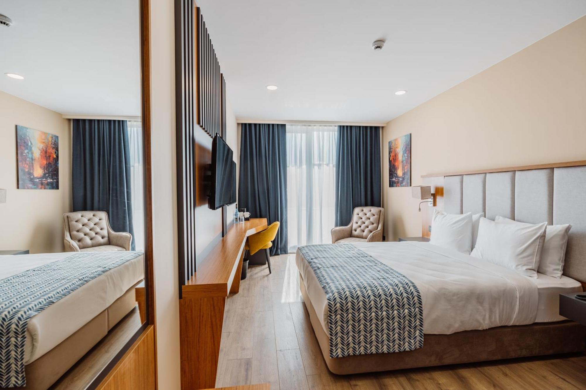 Best Western Plus באטומי מראה חיצוני תמונה