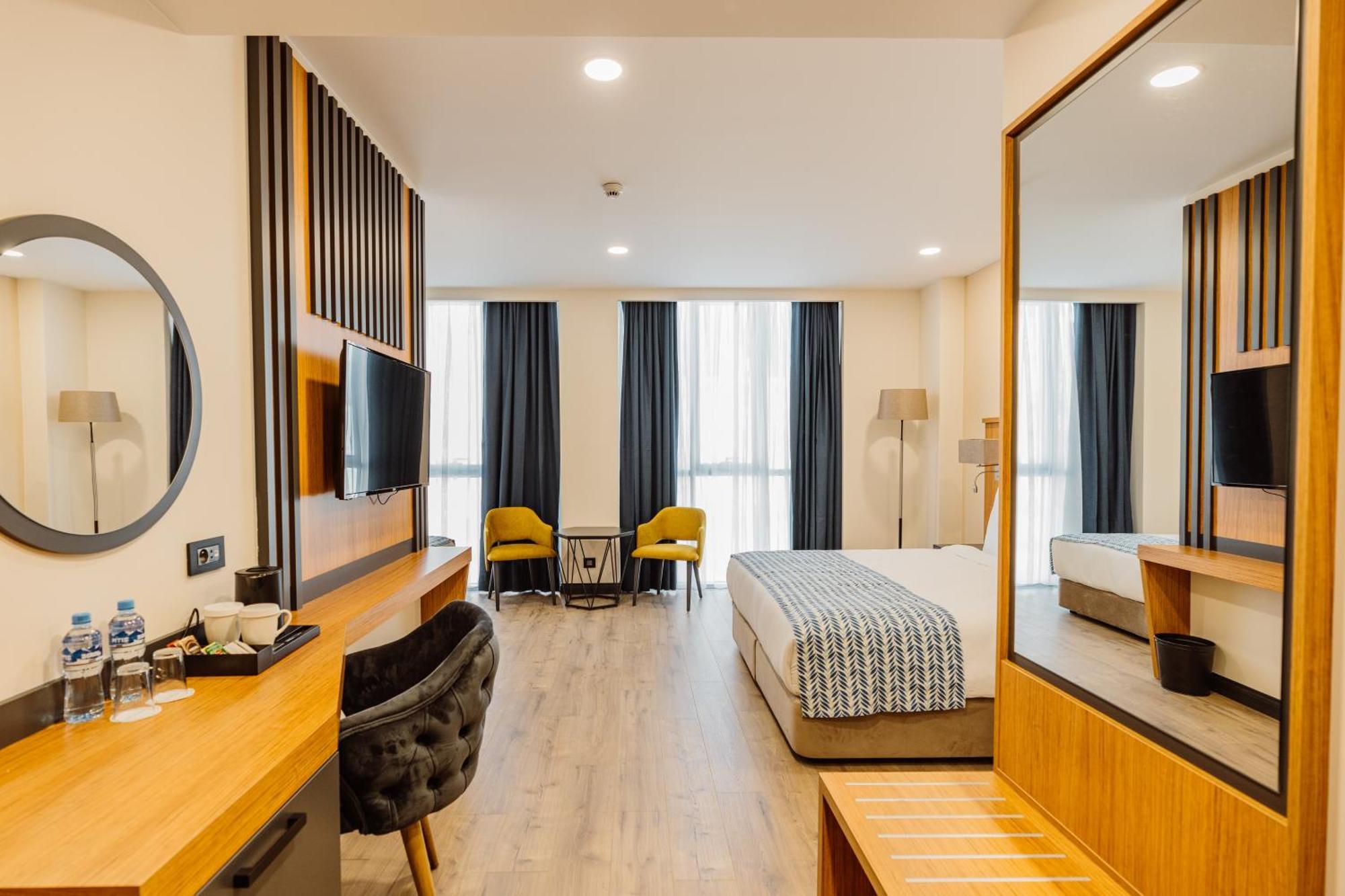 Best Western Plus באטומי מראה חיצוני תמונה
