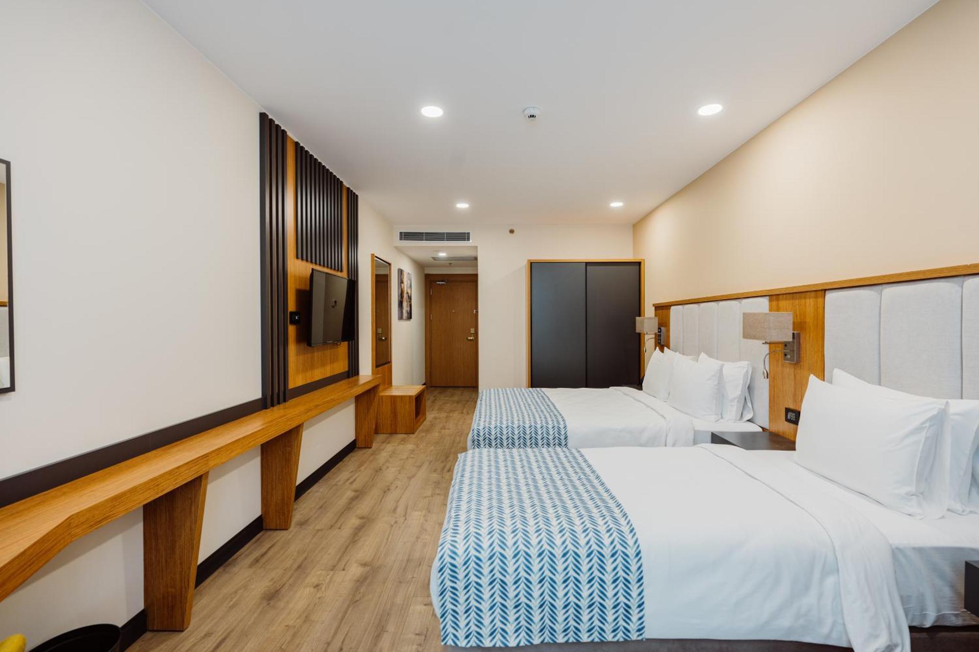 Best Western Plus באטומי מראה חיצוני תמונה