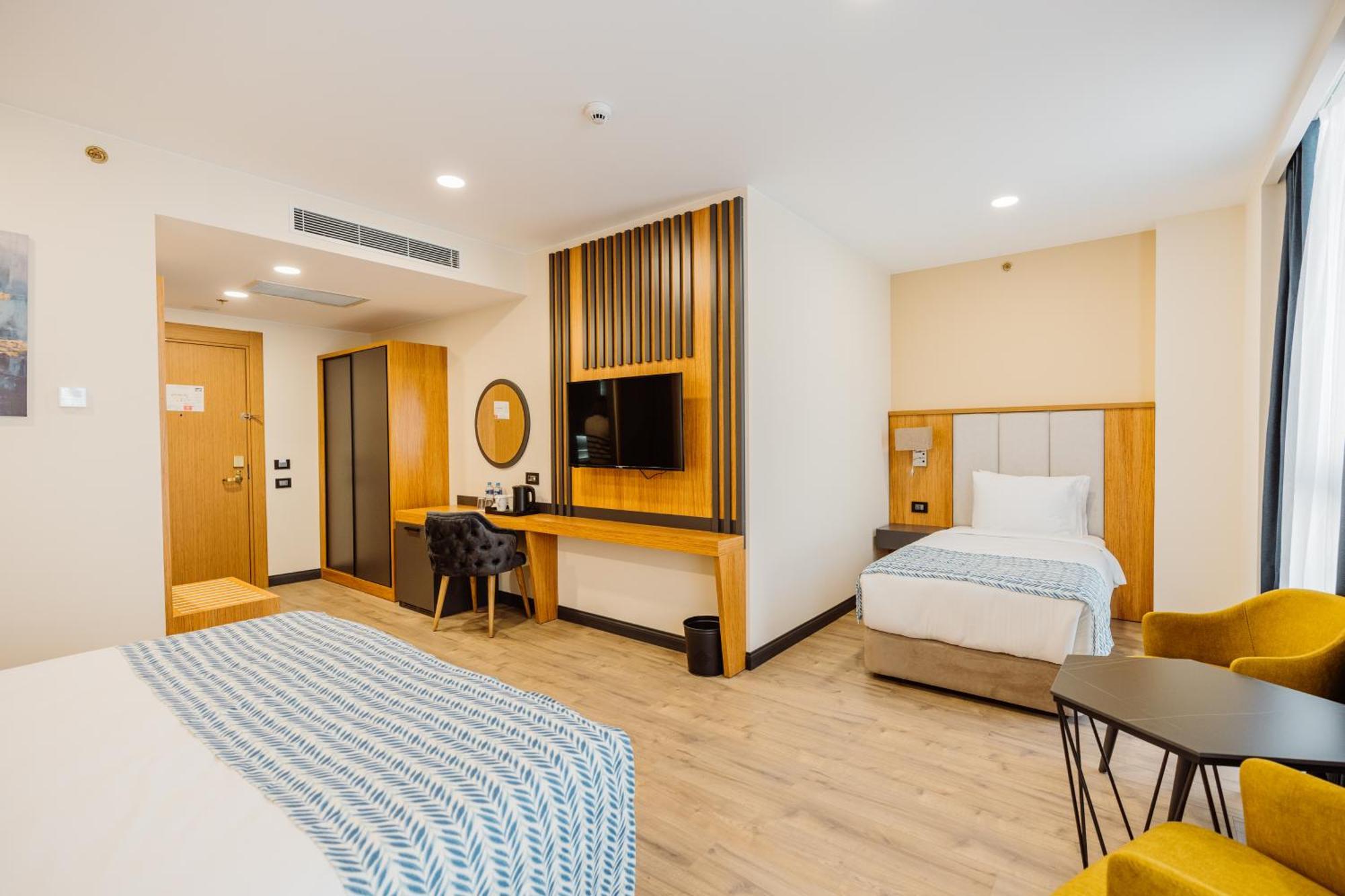 Best Western Plus באטומי מראה חיצוני תמונה